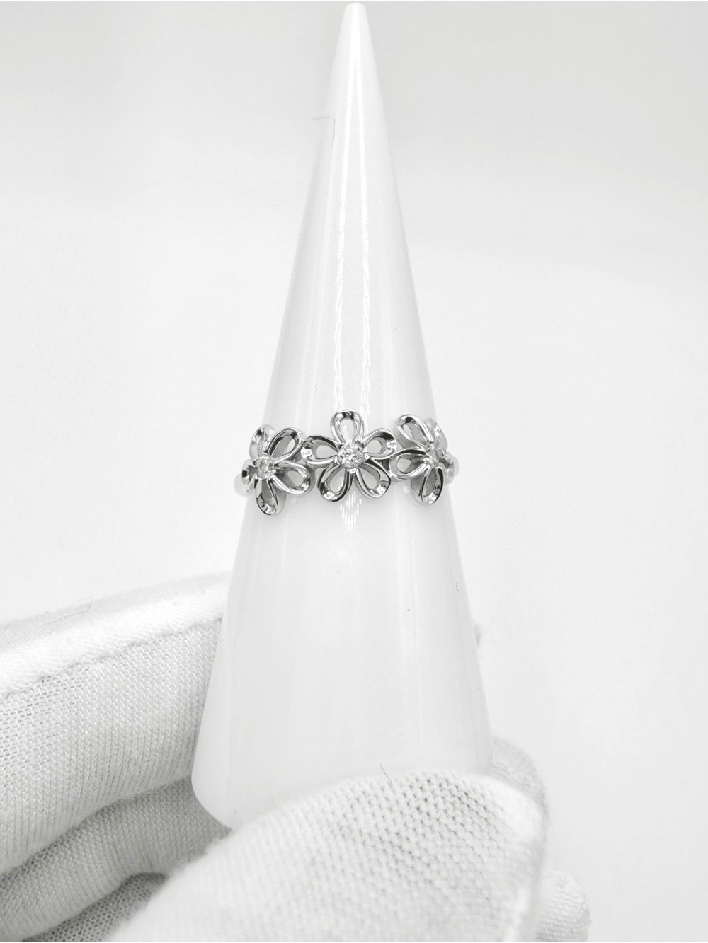.925 Sterling Silver Flower Ring with Cz Accents